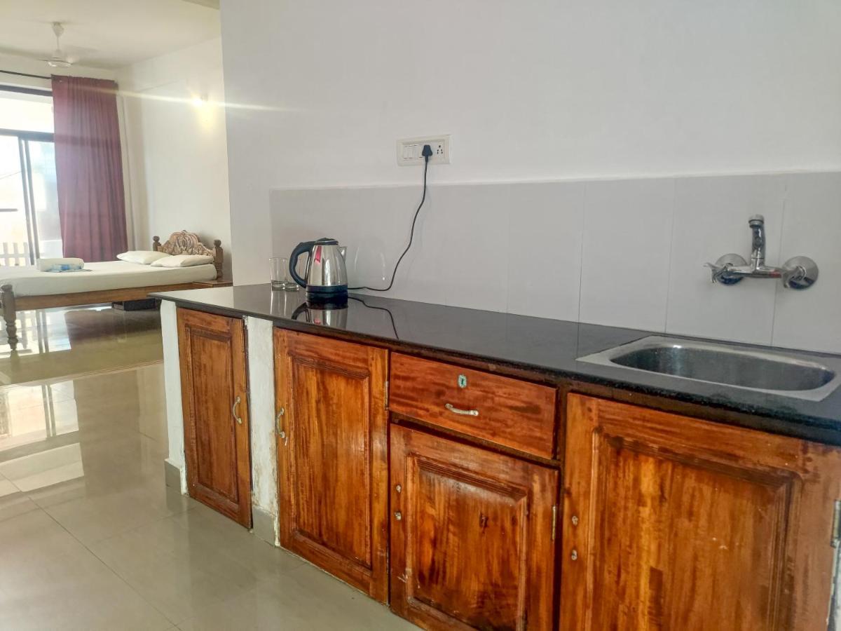 Packbag Beach Hotel Kovalam Exterior foto