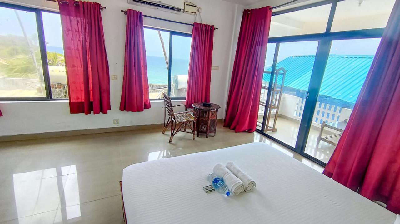 Packbag Beach Hotel Kovalam Exterior foto